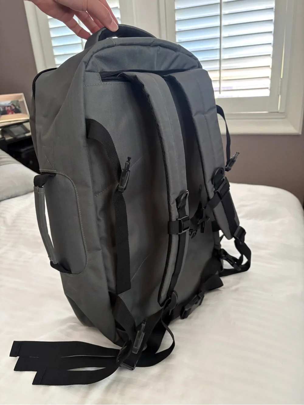 Hynes Eagle Travel Backpack 40L Flight Approved Carry on Backpack, Grey